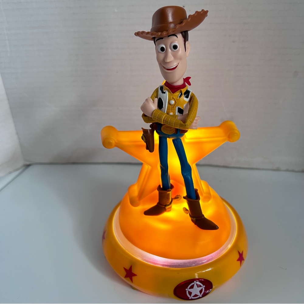 Disney Pixar Toy Story 4 Woody w sheriff star nightlight 8.5”